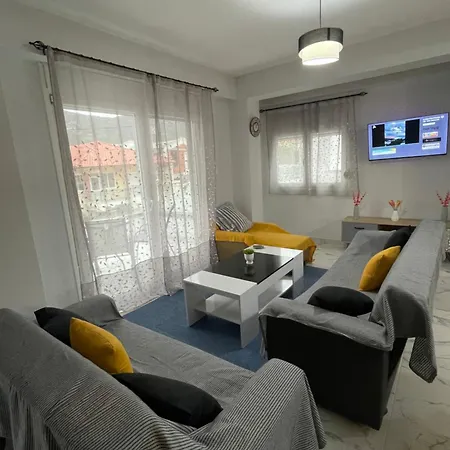 דירה Chara's House *