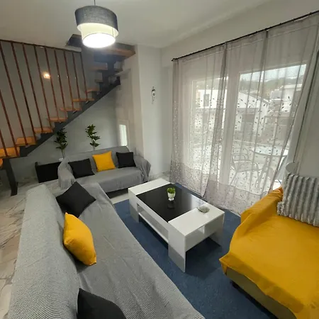 Chara's House Apartment *