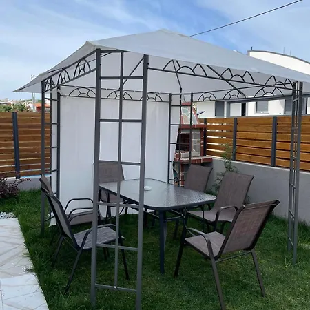 Chara's House アパート