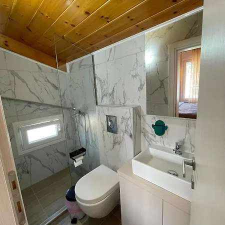 アパート Chara's House