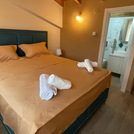 Lejlighed Chara's House *