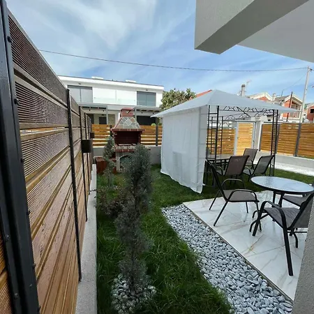 شقة Chara's House كافالا