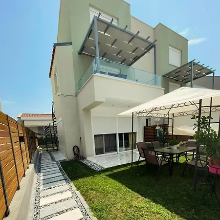 Chara's House Кавала