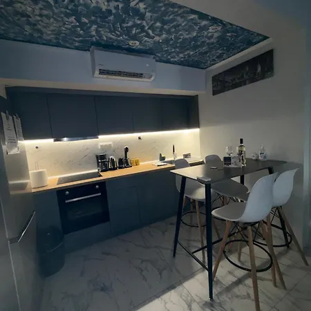 Chara's House Апартаменты *