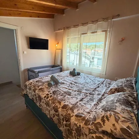 Chara's House Апартаменты *